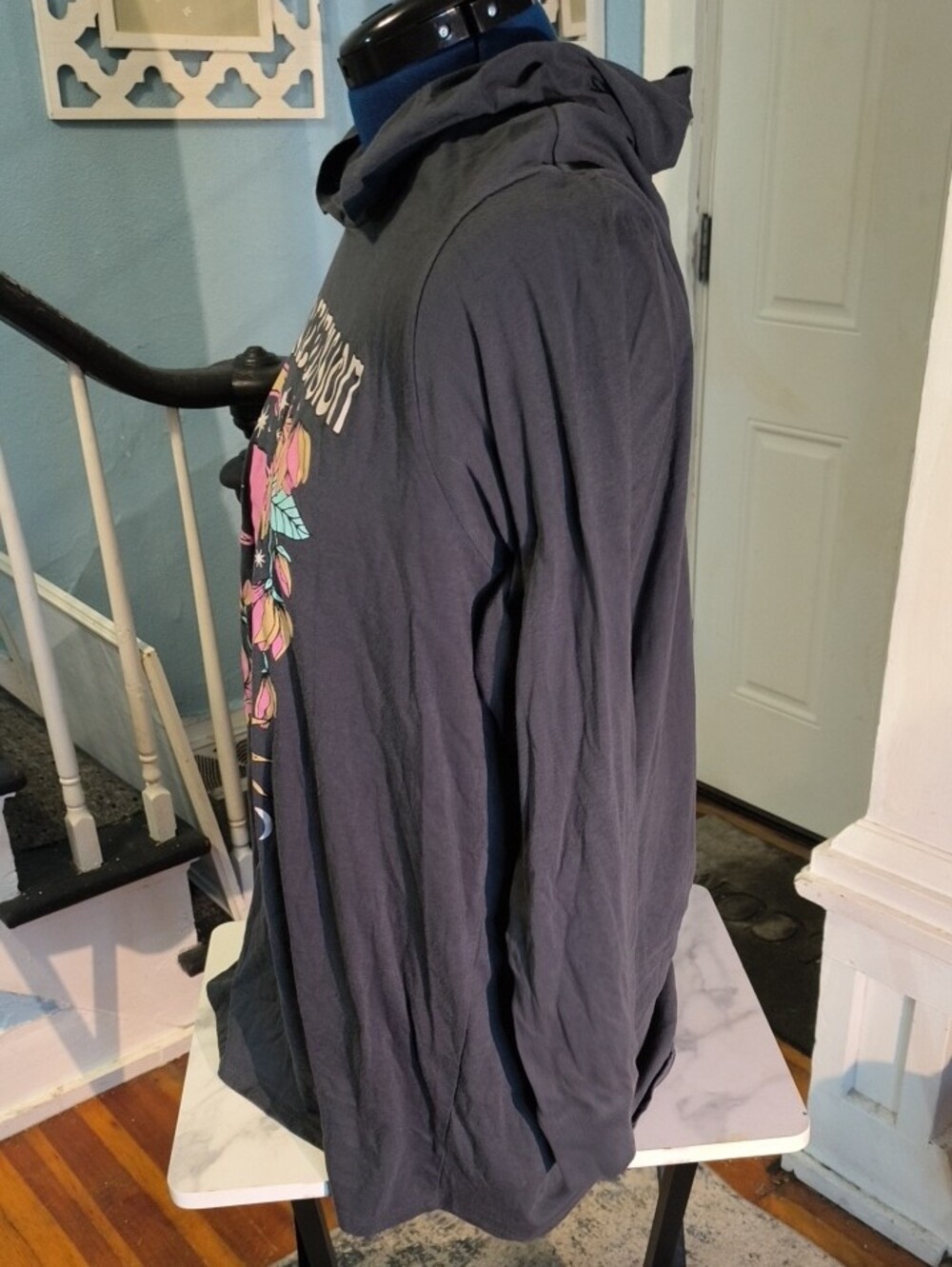 MTV Floral Celestial Graphic Long Sleeve Hoodie 2x - Picture 3 of 8